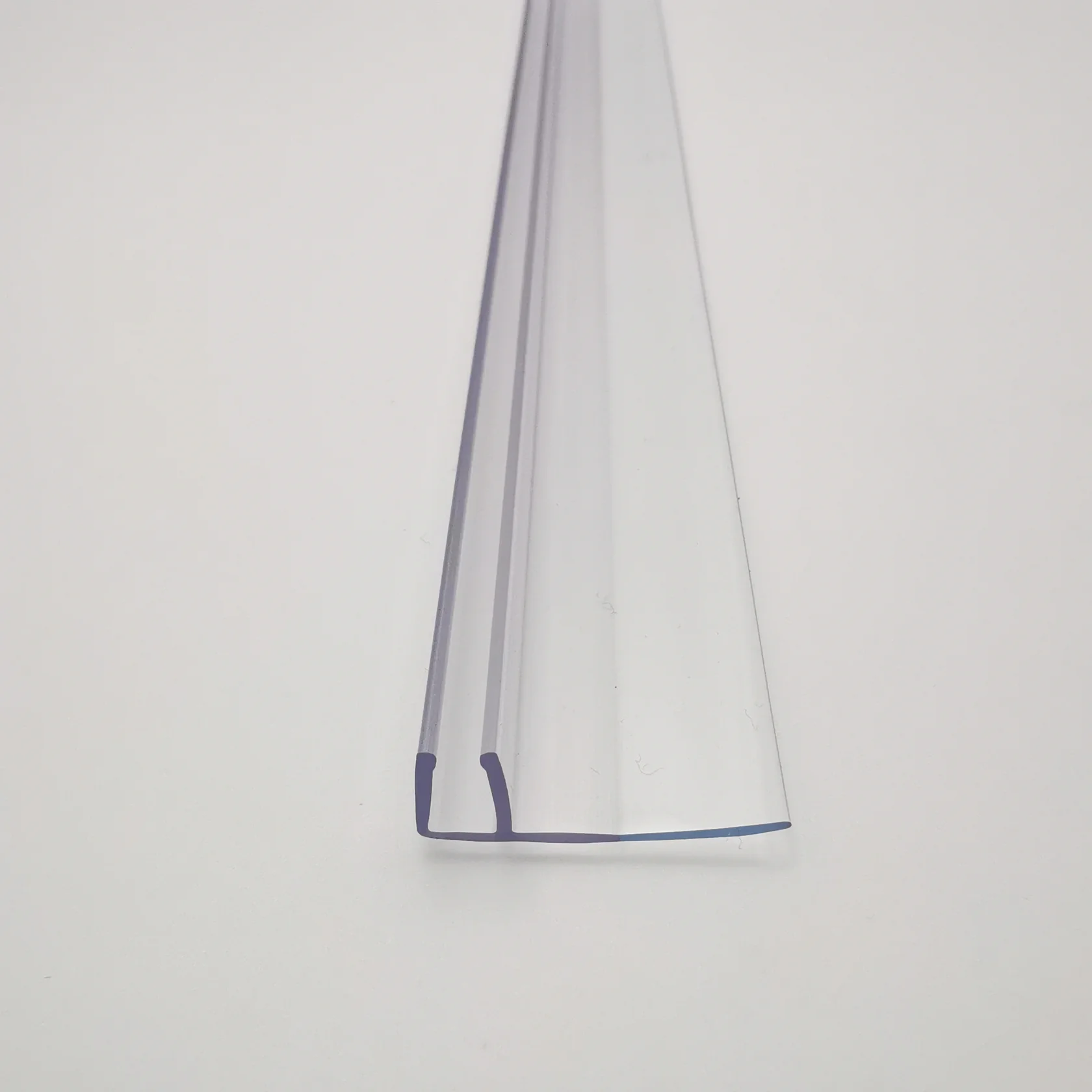 Hüppe zaptivni profil univerzalni elastični za fiksno staklo na vratima za tuš kabine sa četvrtastom osnovom 042624