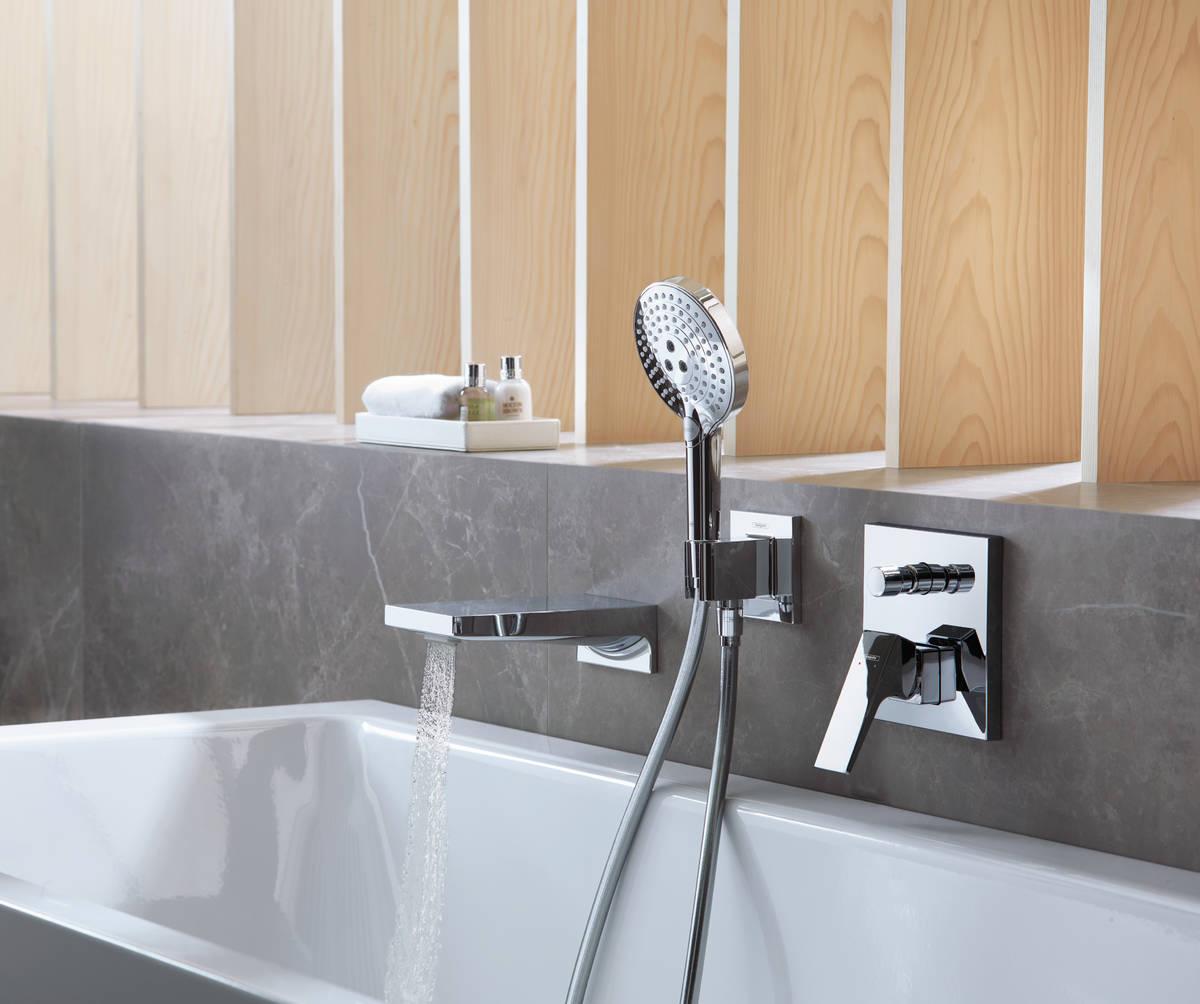 Hansgrohe Metropol Chrome mešač sa prebacivačem četvrtasti sa 2 funckije 32545000