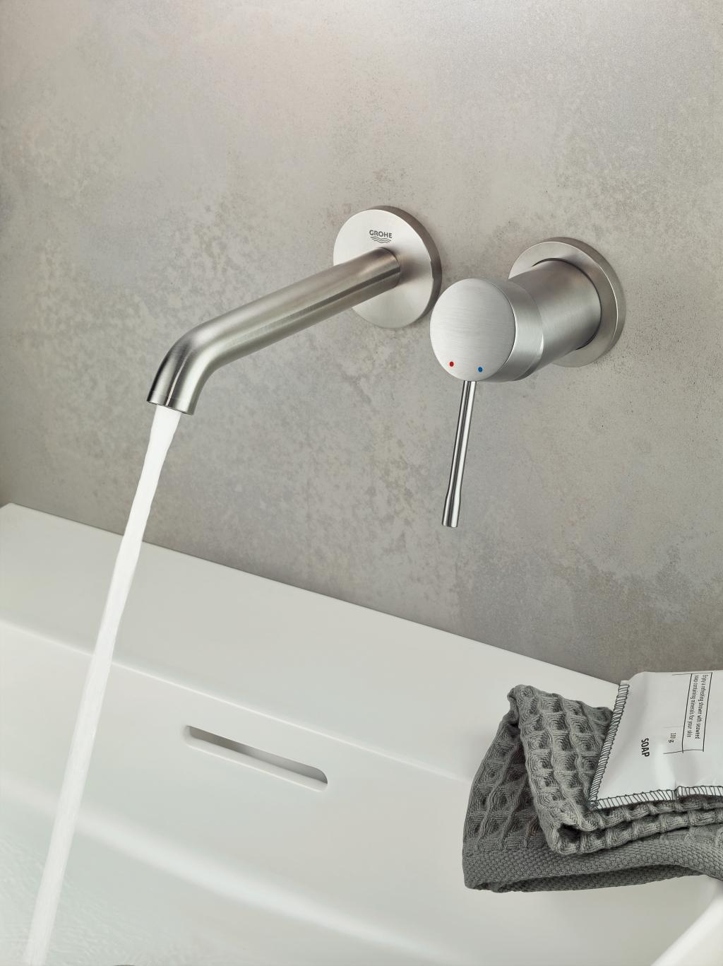 Grohe Essence 230 Supersteel uzidna baterija (slavina) za umivaonik 29193DC1