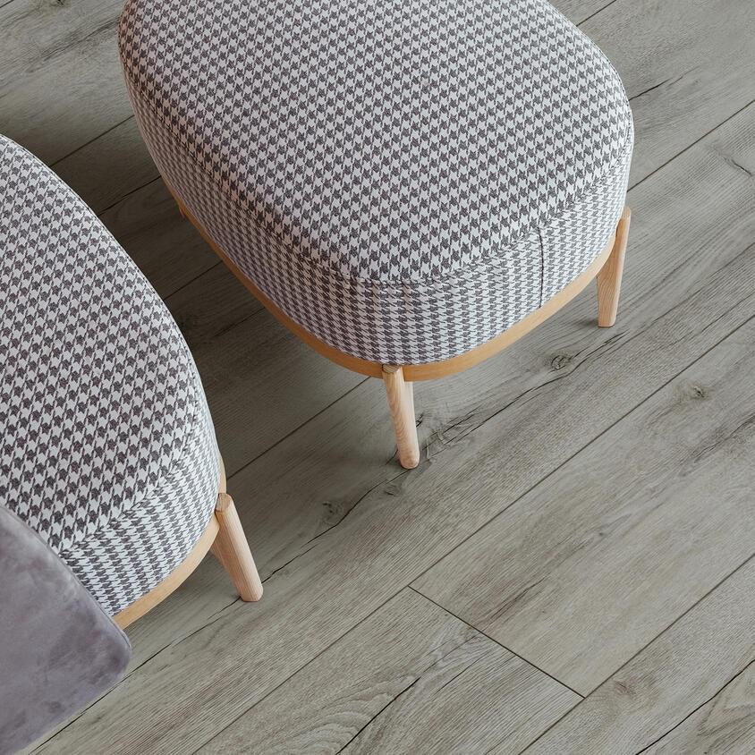 Tarkett River 1233 4V WaterResistant Vit 505840003 15,7x129 12mm laminat prva klasa 2-lock 1.215 54.675