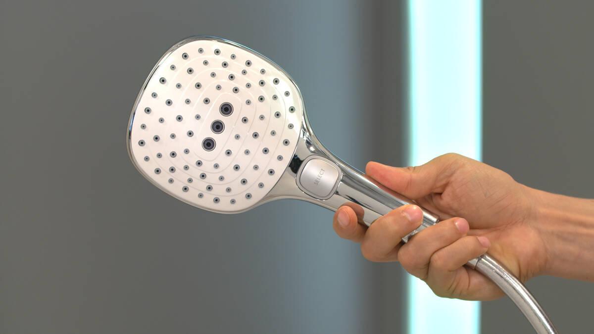 Hansgrohe Raindance Select E 120 tuš set: usponska šipka, ručni tuš, držač sapuna i Isiflex 1600 crevo za ručni tuš 26620400