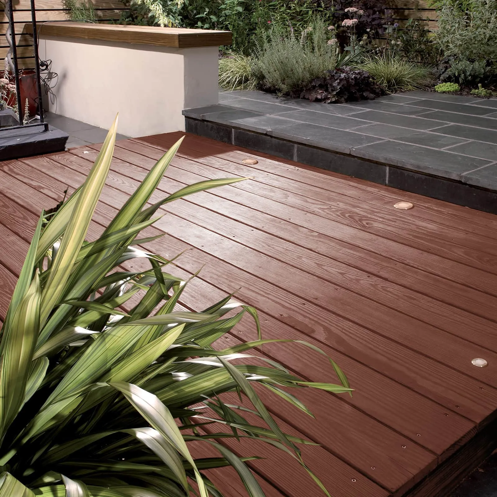 Sadolin Classic Teak 2,5L osnovni lazurni premaz za drvo za spolja i unutra tankoslojni (0,06-0,13L/m<sup>2</sup>)