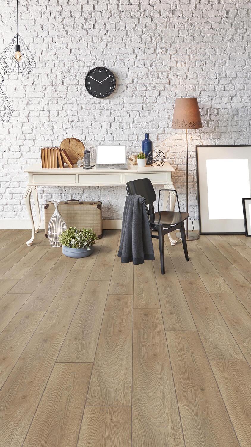 Tarkett Giant 1233 4V Sunset Oak 505834002 19x129 12mm laminat prva klasa 2-lock 1.470 70.560