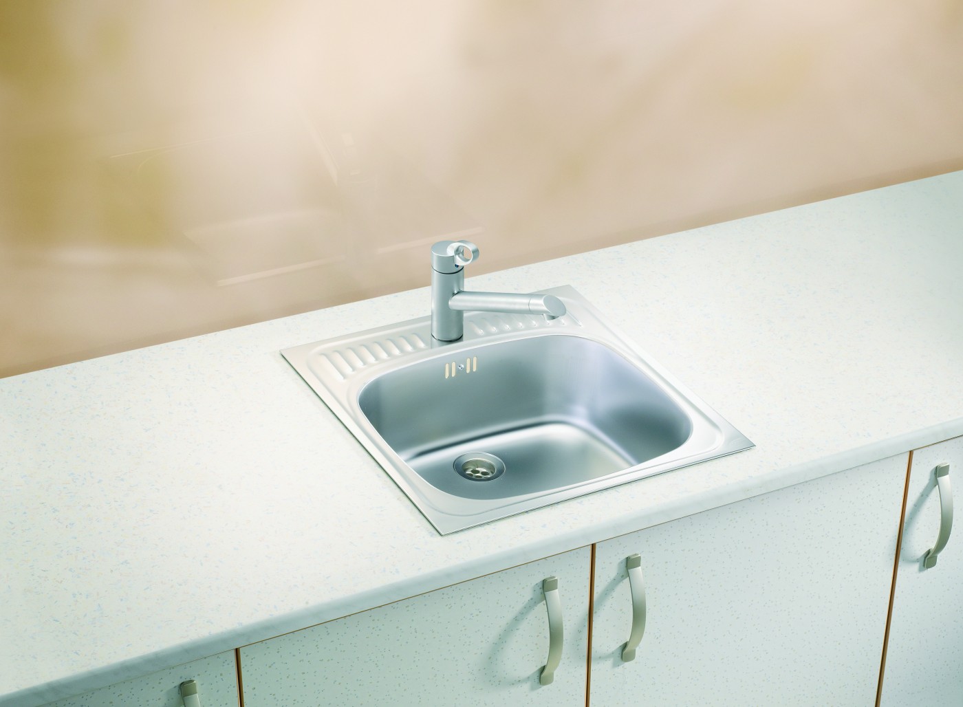 Alveus Basic 130 NAT sudopera ugradna četvrtasta prohromska 46,5x46,5x16 sa rupom za slavinu, prelivom i odvodnim otvorom 1008825