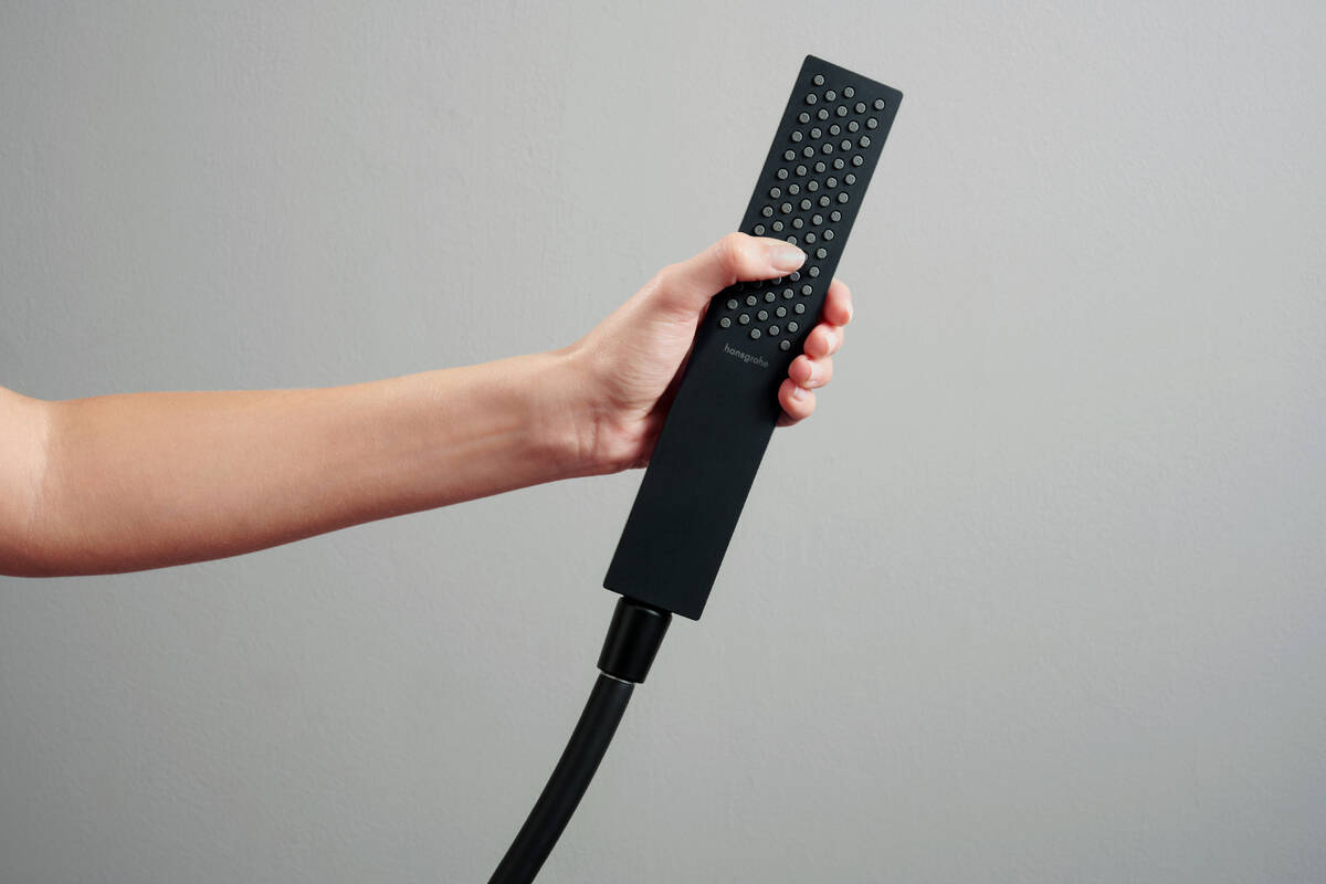 Hansgrohe Pulsify E Eco Smart+ 100 Matt Black ručni tuš sa 1 vrstom mlaza 24321670