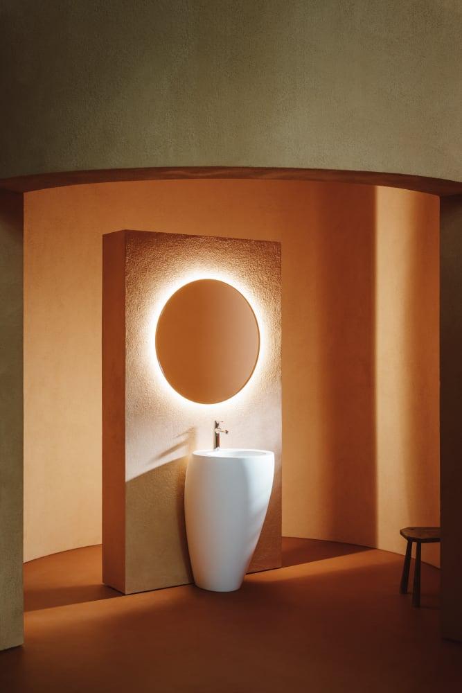 Laufen Il Bagno Alessi White LCC umivaonik (lavabo) 52x53x85 samostojeci, okruglog oblika, sa rupom za bateriju, keramickim poklopcem ventila sa integrisanim postoljem 8.1197.1.400.104.1