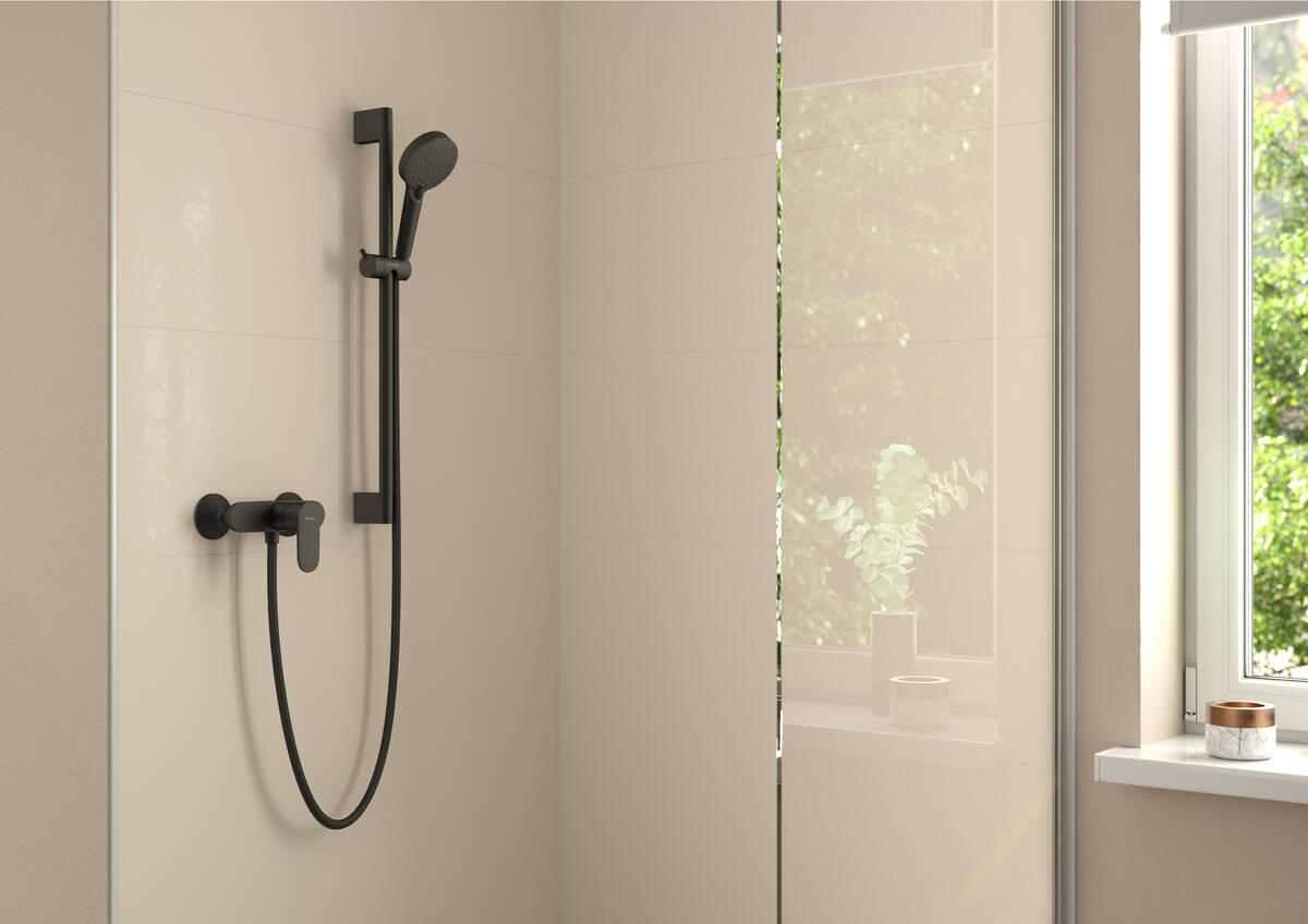 Hansgrohe Vernis Blend 100 Matt Black tuš set: ručni tuš sa 2 mlaza, Isiflex 1600 crevo za tuš i usponska šipka sa kliznim držačem 26422670