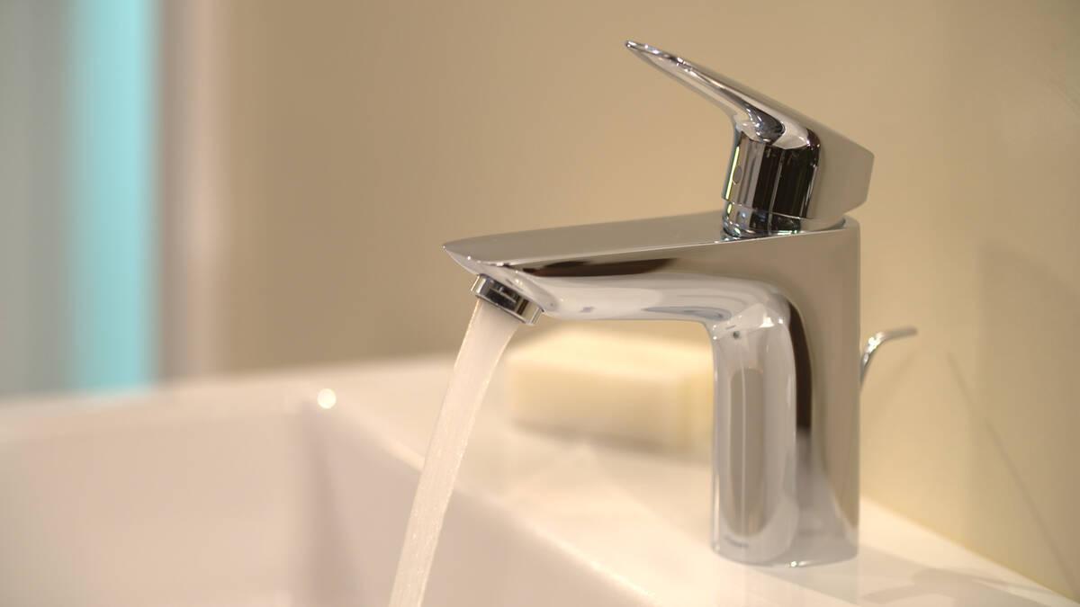  Hansgrohe Logis 100 Matt Black baterija (slavina) za umivaonik sa odlivnim ventilom sifona pop-up 71100670