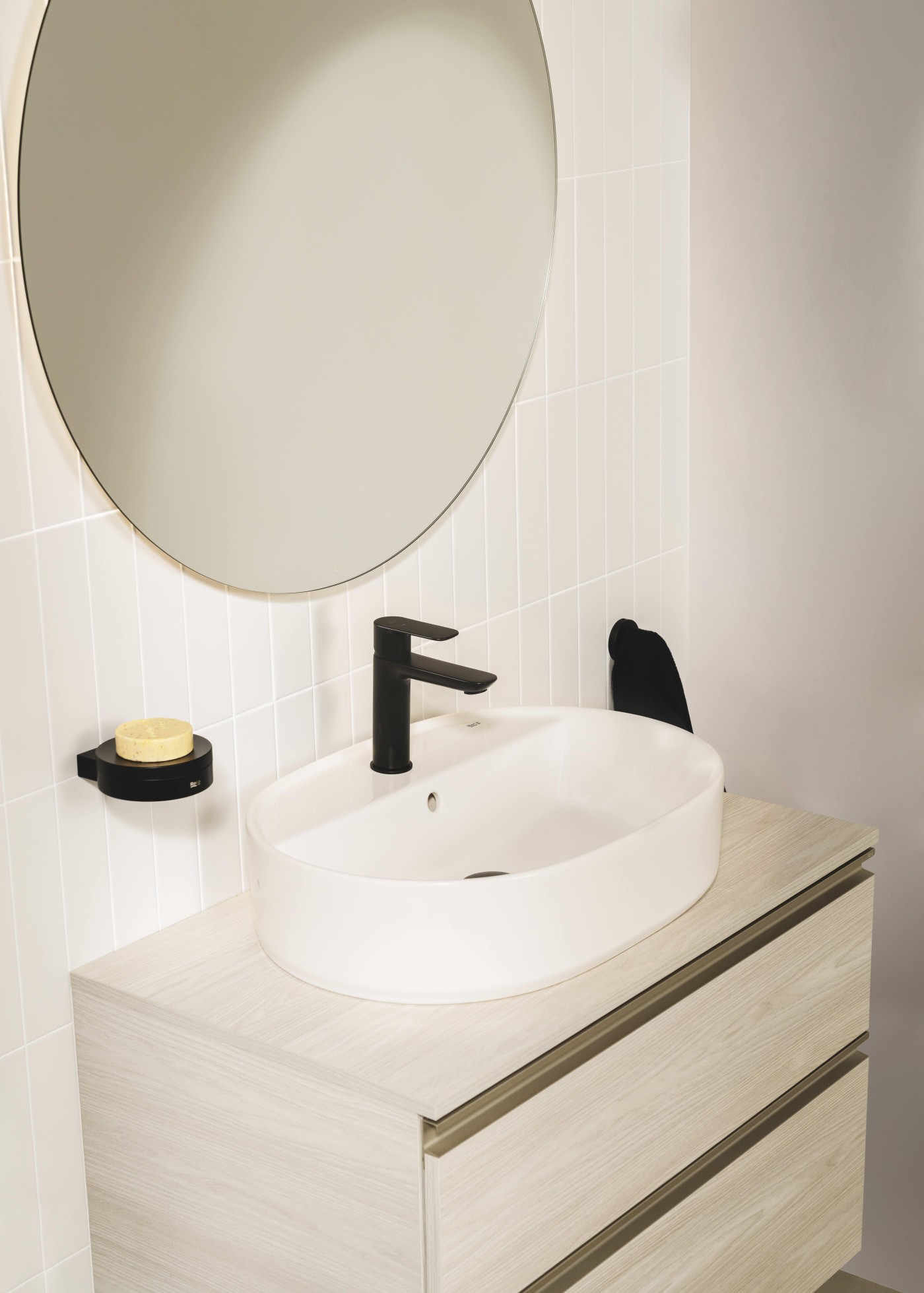 Roca The Gap Round White umivaonik (lavabo) 55x40x13 nadgradni ovalni sa rupom za bateriju i prelivom A3270Y0000