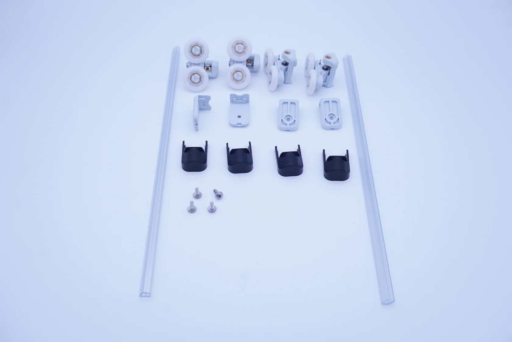 Hüppe Classics2 Black set od 2 gornja i 2 donja točkića za vrata tuš kabina sa pratećim elementima 027867