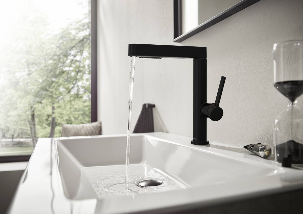 Hansgrohe Finoris  230 Matt Black baterija (slavina) za umivaonik sa izvlačećim tušem sa 2 mlaza i odlivnim ventilom sifona push-open 76063670