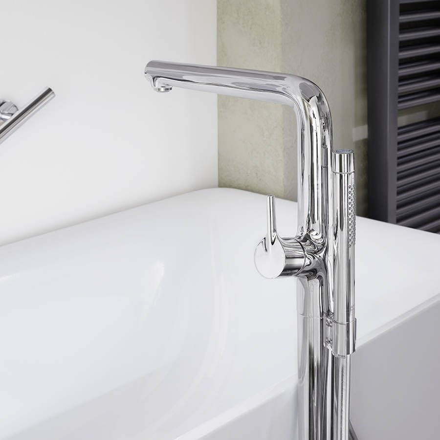 Hansgrohe Talis Chrome baterija (slavina) za kadu podna, ručni tuš sa držačem i crevo 72412000