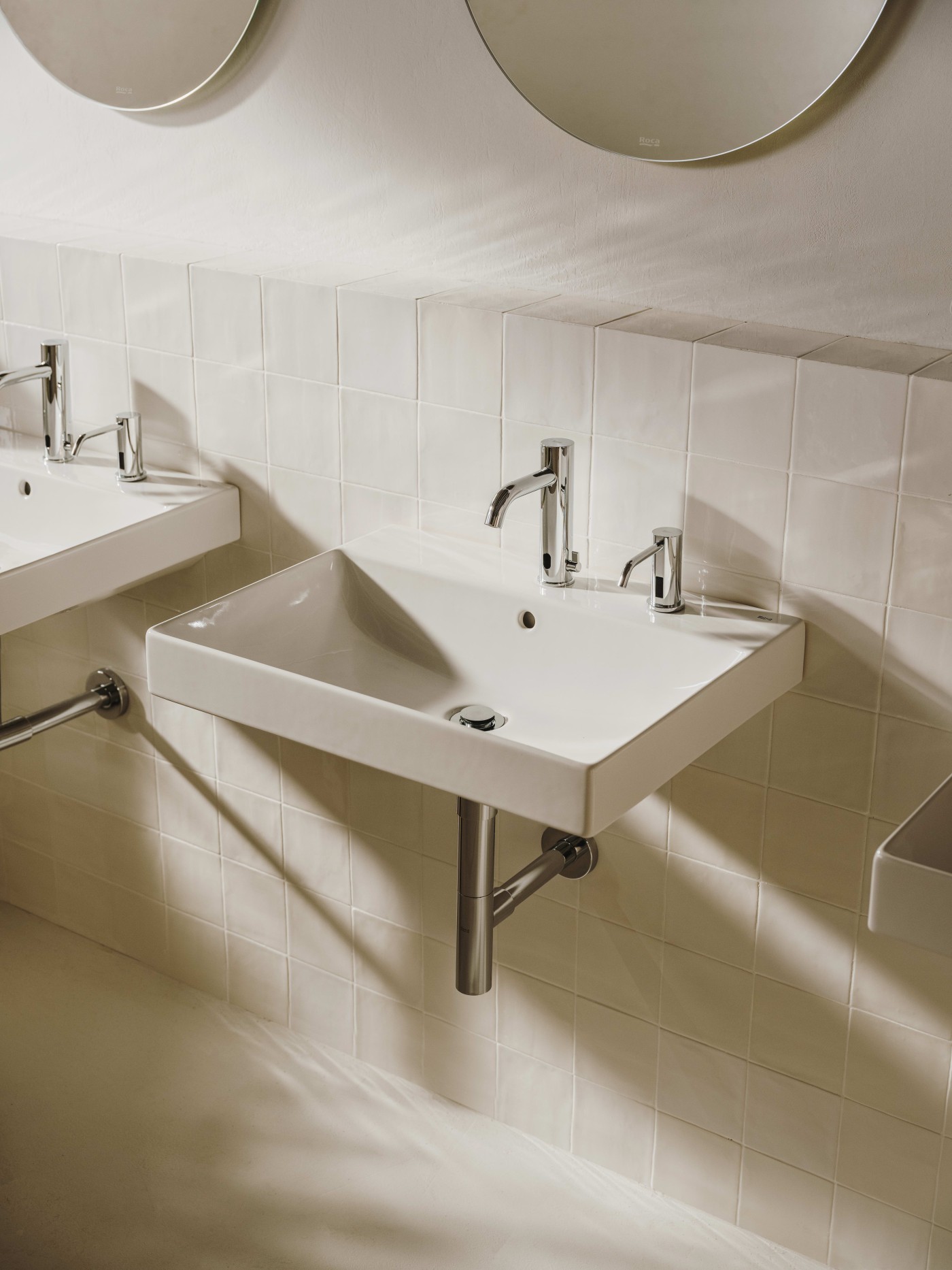 Roca Ona White Fineceramic® umivaonik (lavabo) 55x36x8 konzolni sa rupom za bateriju i prelivom A327683000
