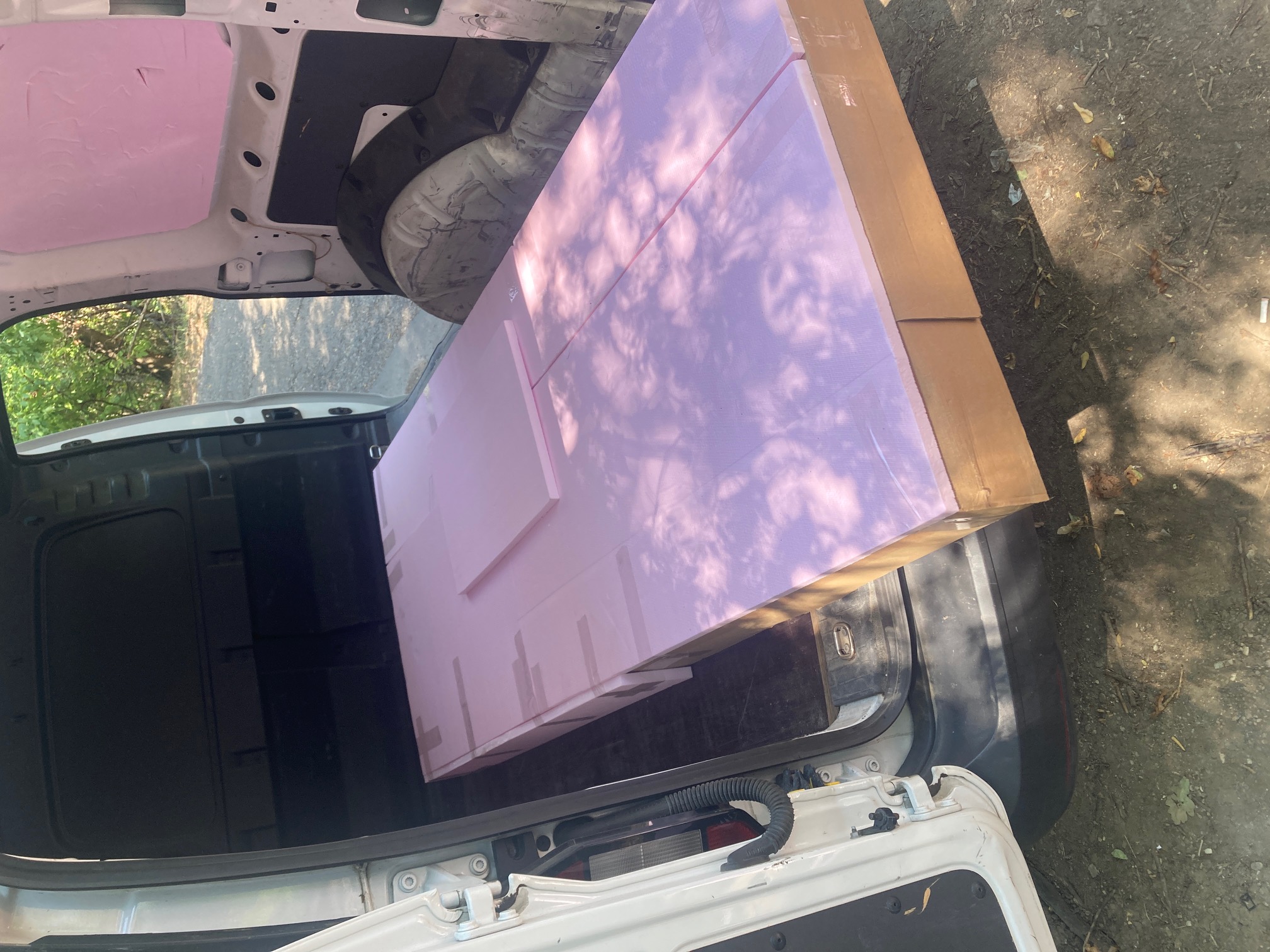 Trošak oblaganja fabričkog pakovanja tuš kabine ili kade za kupanje u stirodur 2cm povezan trakom radi dodatne zaštite kod transporta brzom poštom